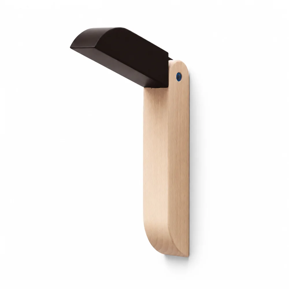 Patère TOUCAN en bois sur fond blanc